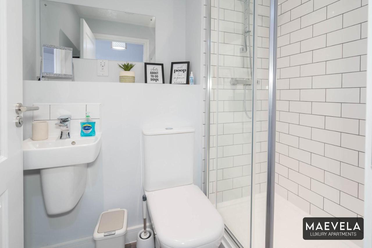 Maevela Apartments - Luxury Top Floor Penthouse - With Parking - 2 Bedroom New Build Apartment ✪ City Centre, Digbeth ✓ With Huge Patio Sliding Doors - City View - Rooftop Terrace - Ps4 & Smart Tv'S Birmingham Esterno foto