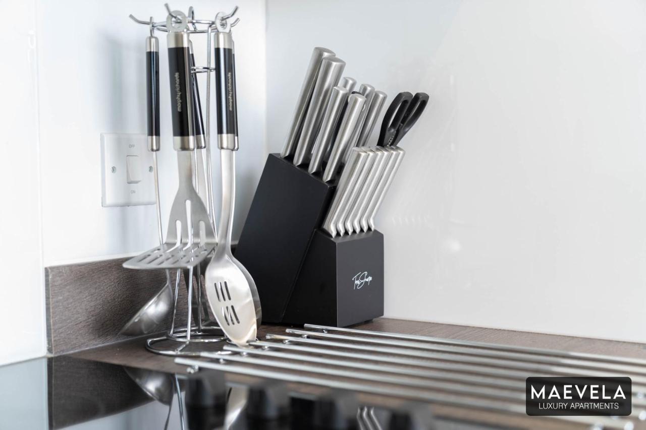 Maevela Apartments - Luxury Top Floor Penthouse - With Parking - 2 Bedroom New Build Apartment ✪ City Centre, Digbeth ✓ With Huge Patio Sliding Doors - City View - Rooftop Terrace - Ps4 & Smart Tv'S Birmingham Esterno foto